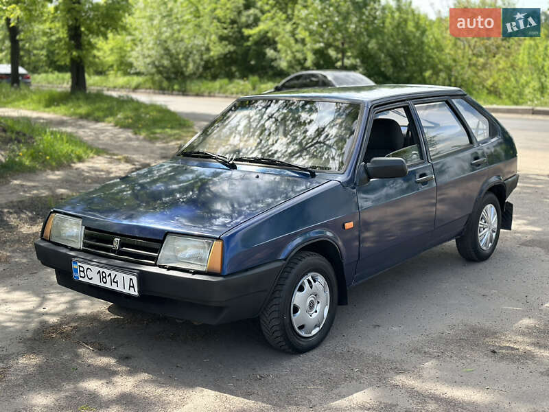 Хэтчбек ВАЗ 2109 2004 в 