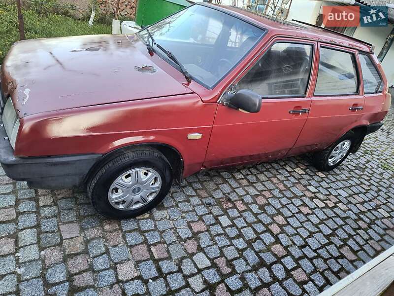 Хэтчбек ВАЗ 2109 1989 в 