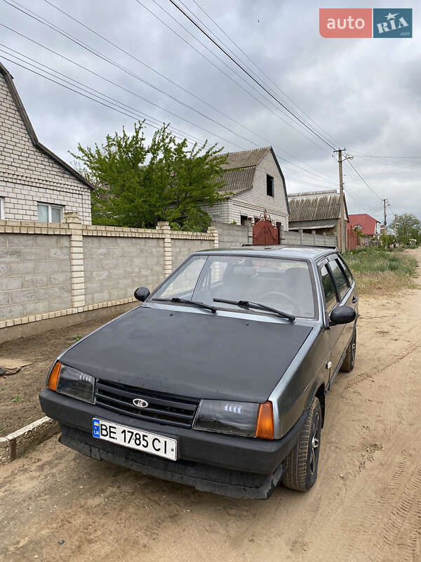 Хэтчбек ВАЗ 2109 2002 в 