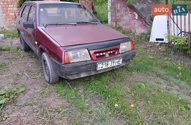 Хэтчбек ВАЗ 2109 1991 в Хотине