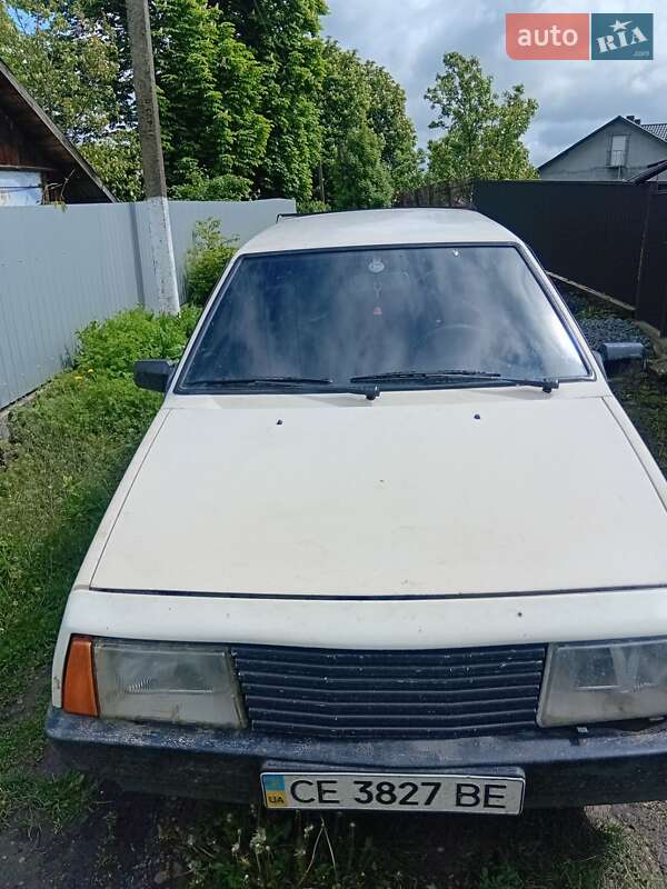 Хэтчбек ВАЗ / Lada 2109 1988 в Кицмани фото 2 Хэтчбек ВАЗ / Lada 2109 1988 в Кицмани