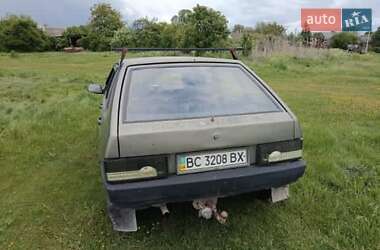 Хэтчбек ВАЗ 2109 2002 в 