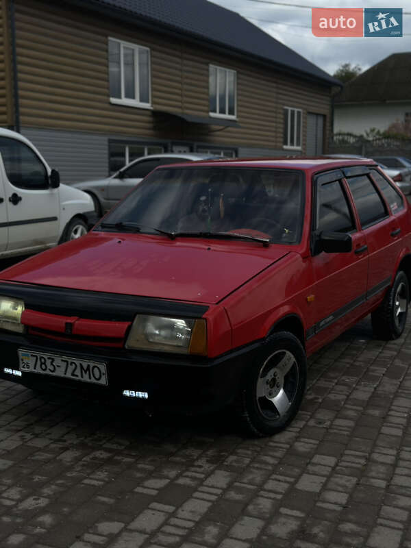 Хэтчбек ВАЗ / Lada 2109 1993 в Черновцах фото 4 Хэтчбек ВАЗ / Lada 2109 1993 в Черновцах