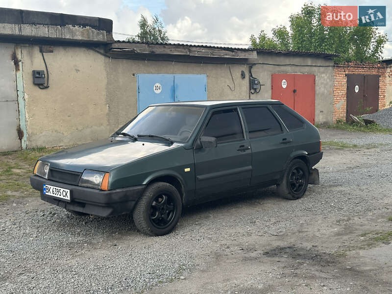 Хэтчбек ВАЗ 2109 2005 в 