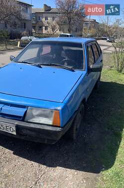 Хэтчбек ВАЗ 2109 1990 в 
