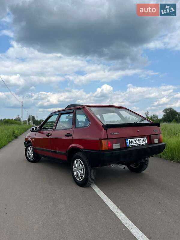 Хетчбек ВАЗ / Lada 2109 1993 в Білогородці