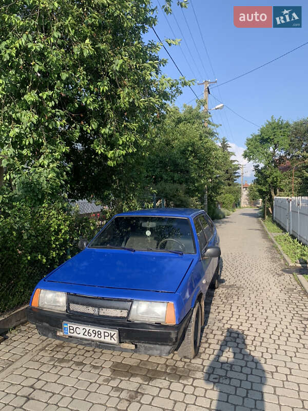 Хэтчбек ВАЗ 2109 1992 в 