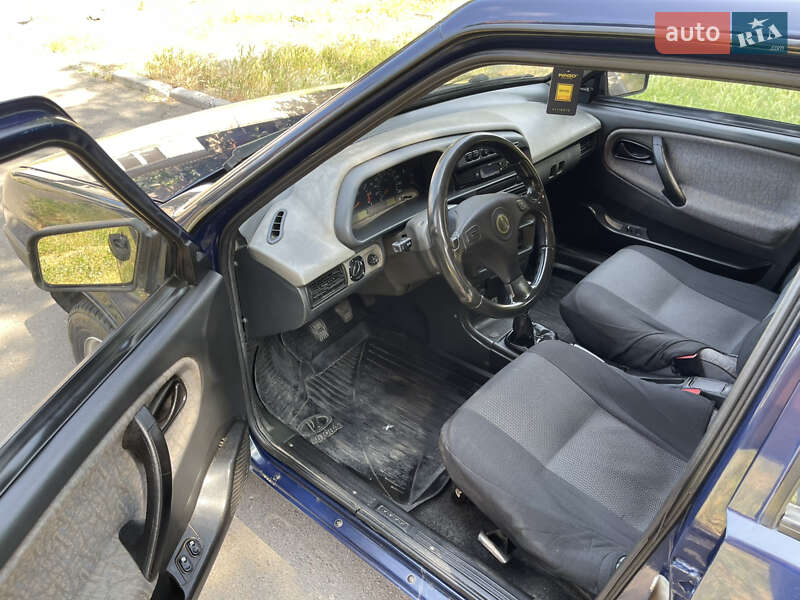 Хэтчбек ВАЗ / Lada 2109 2008 в Николаеве