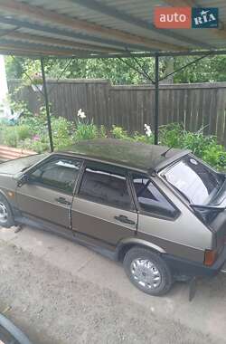 Хэтчбек ВАЗ 2109 2002 в 