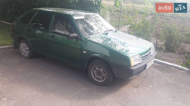 Хэтчбек ВАЗ / Lada 2109 2004 в Днепре