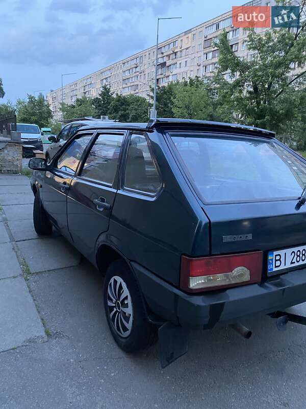 Хэтчбек ВАЗ / Lada 2109 2004 в Киеве
