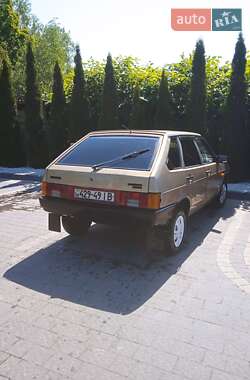 Хэтчбек ВАЗ 2109 1989 в 
