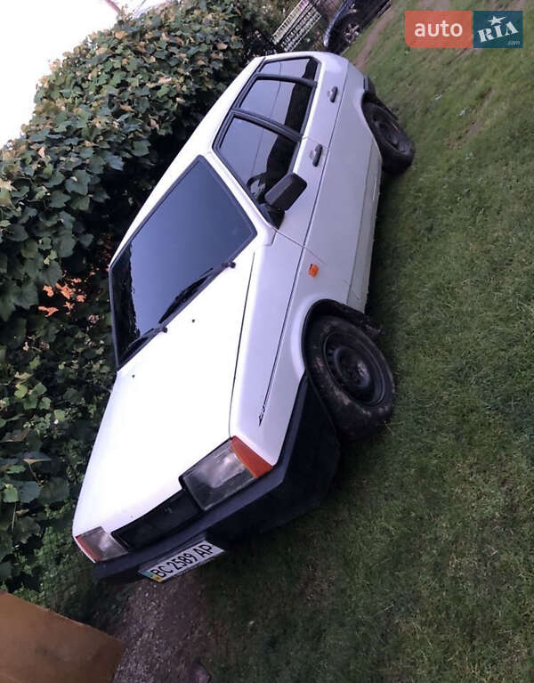 Хетчбек ВАЗ / Lada 2109 1992 в Перегінське
