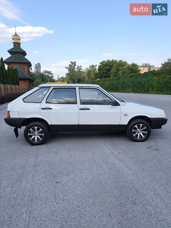 Хетчбек ВАЗ / Lada 2109 1991 в Дніпрі