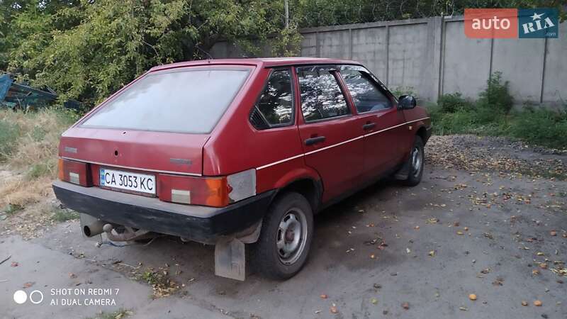 Хэтчбек ВАЗ 2109 1990 в 