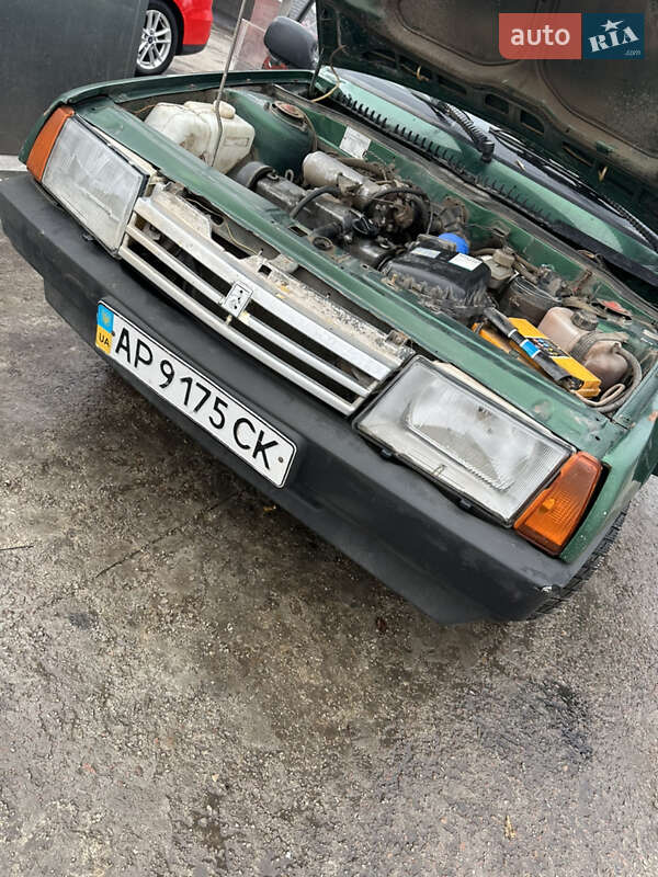 Хэтчбек ВАЗ / Lada 2109 1999 в Запорожье фото 2 Хэтчбек ВАЗ / Lada 2109 1999 в Запорожье