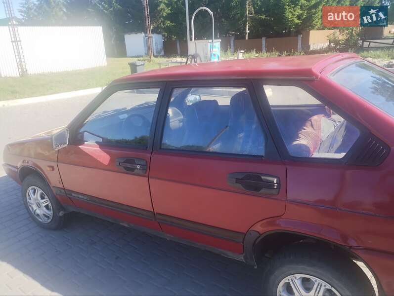Хэтчбек ВАЗ 2109 1991 в 
