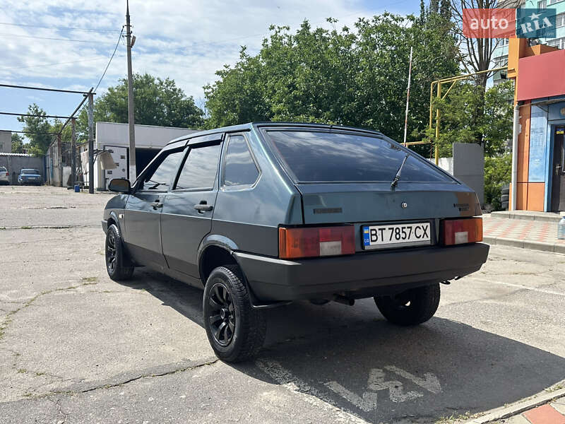 Хетчбек ВАЗ / Lada 2109 2005 в Херсоні
