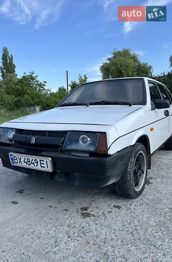 Хэтчбек ВАЗ 2109 1988 в 