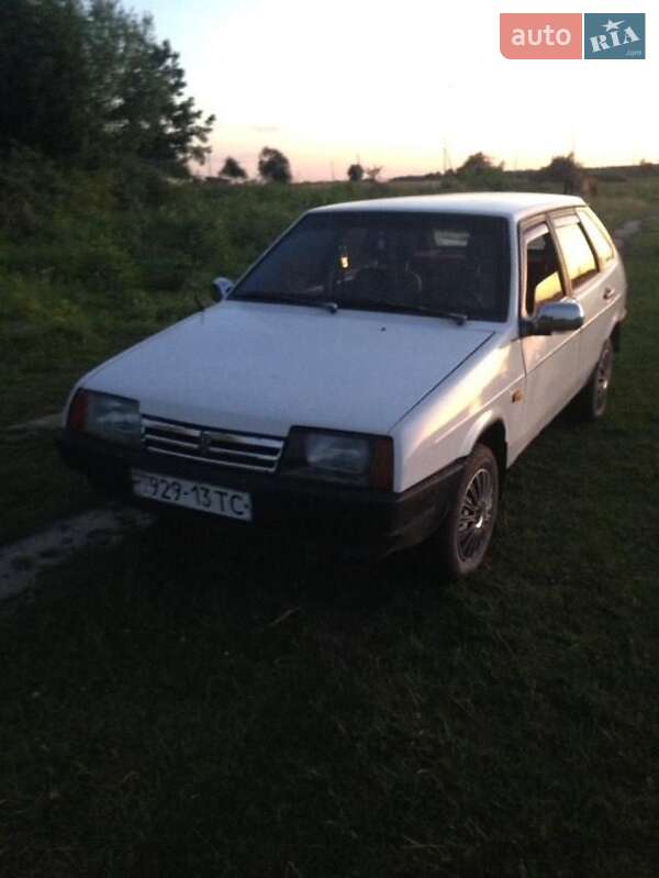 Хэтчбек ВАЗ / Lada 2109 1990 в Львове