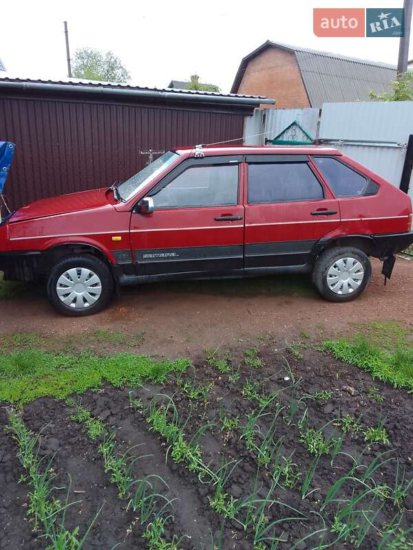 Хэтчбек ВАЗ / Lada 2109 1993 в Гадяче