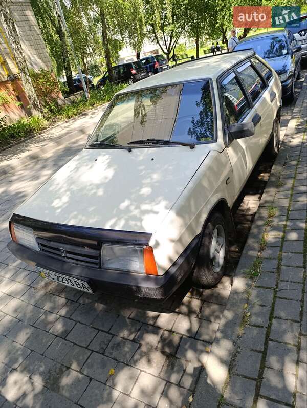 Хэтчбек ВАЗ 2109 1996 в 