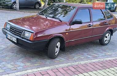 Хэтчбек ВАЗ 2109 1993 в 