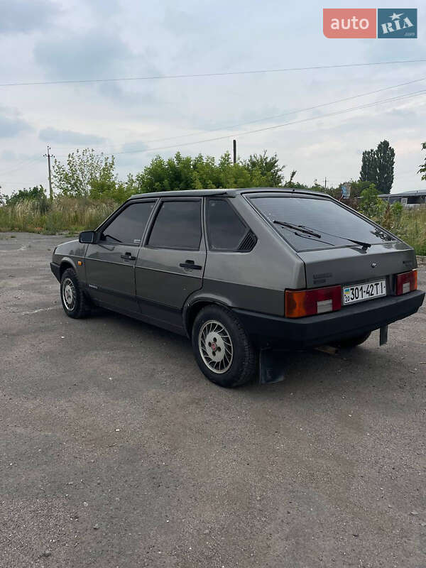 Хэтчбек ВАЗ / Lada 2109 1990 в Волочиске