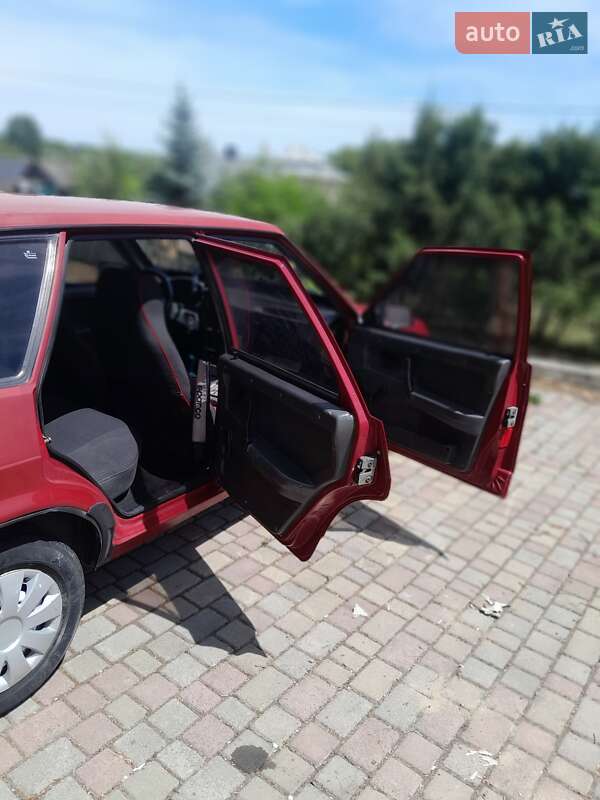 Хэтчбек ВАЗ / Lada 2109 1993 в Черновцах