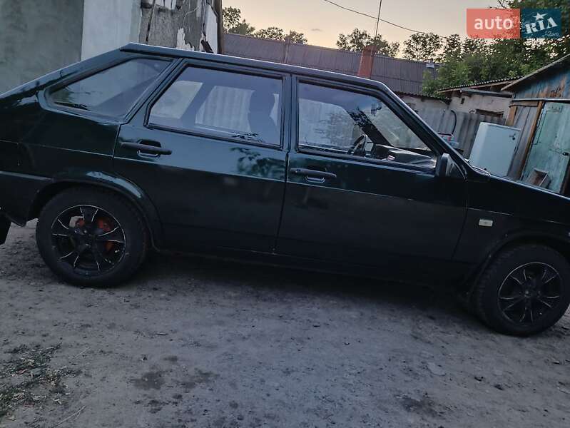 Хэтчбек ВАЗ / Lada 2109 2005 в Доманевке