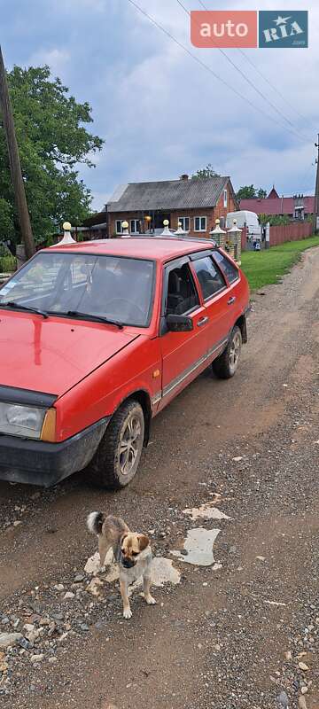 Хетчбек ВАЗ / Lada 2109 1995 в Чернівцях