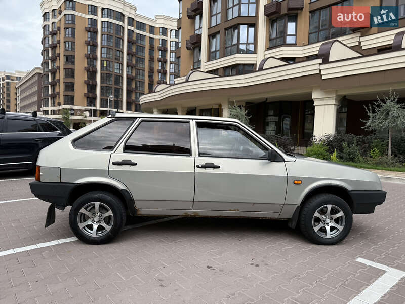 Хэтчбек ВАЗ / Lada 2109 2006 в Киеве