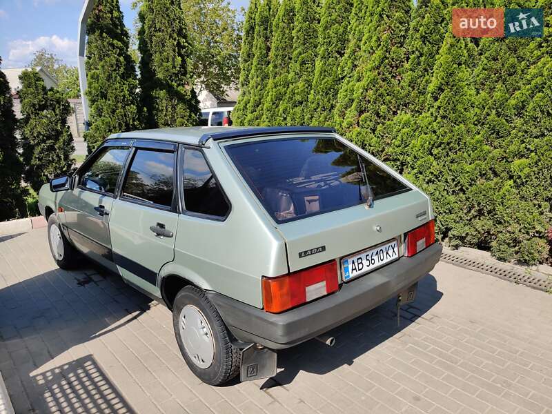 Хэтчбек ВАЗ / Lada 2109 2002 в Виннице