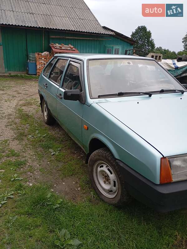 Хэтчбек ВАЗ / Lada 2109 1996 в Кривце