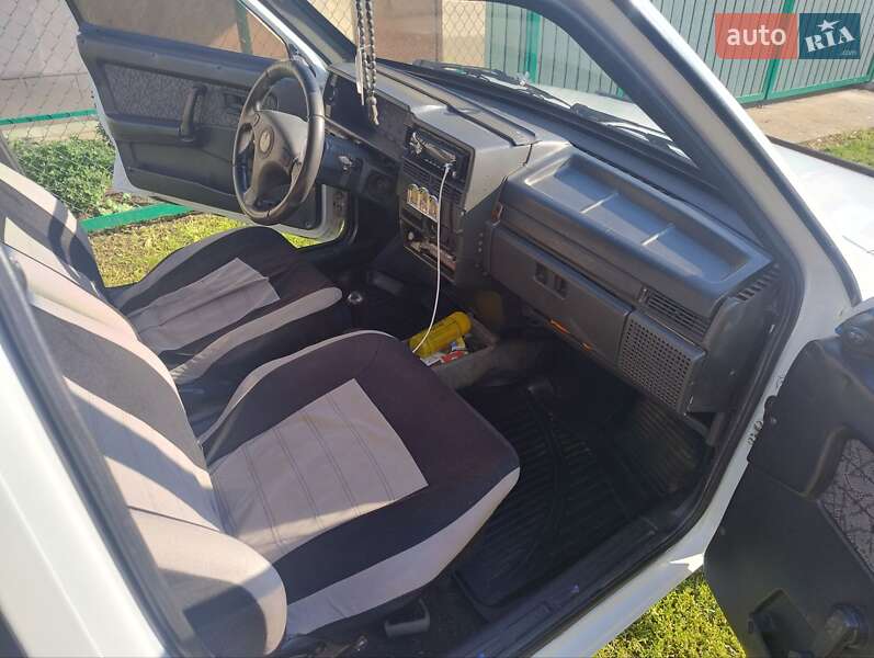 Хэтчбек ВАЗ / Lada 2109 2006 в Ромнах