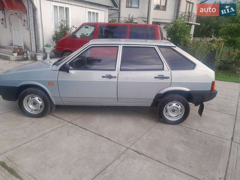 Хэтчбек ВАЗ / Lada 2109 2005 в Надворной