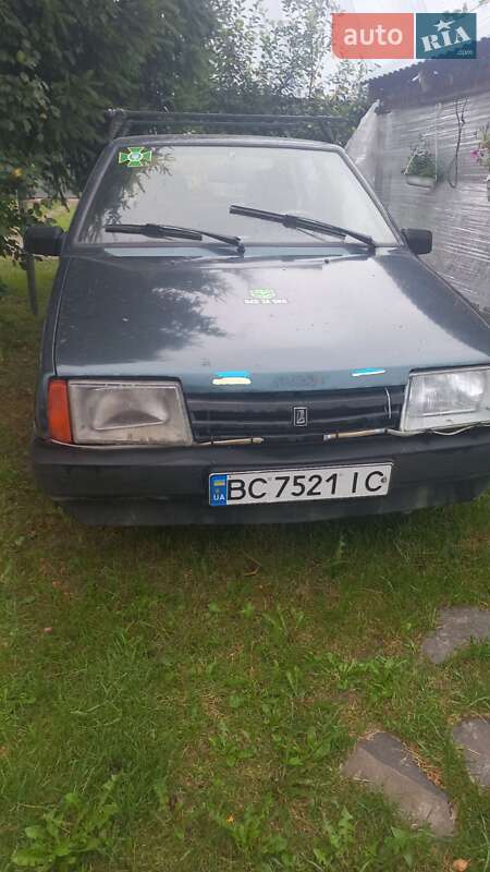 Хетчбек ВАЗ / Lada 2109 2004 в Львові