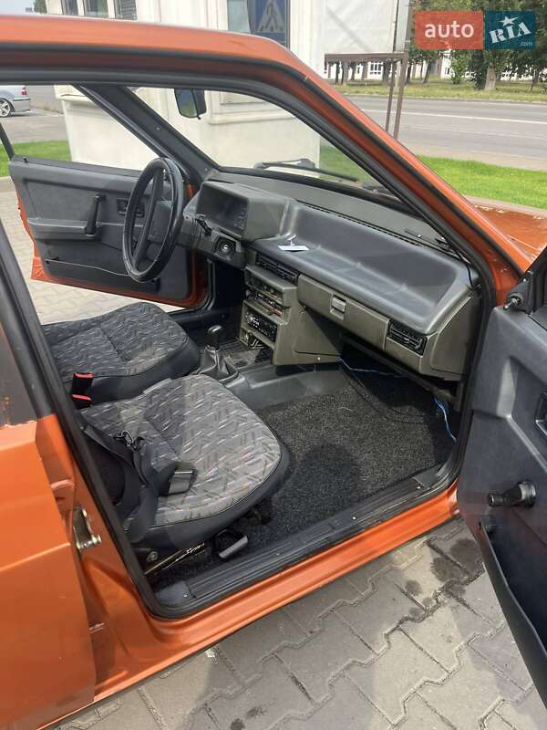 Хэтчбек ВАЗ / Lada 2109 1998 в Киеве