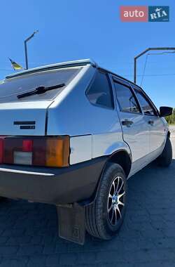 Хэтчбек ВАЗ 2109 2001 в 