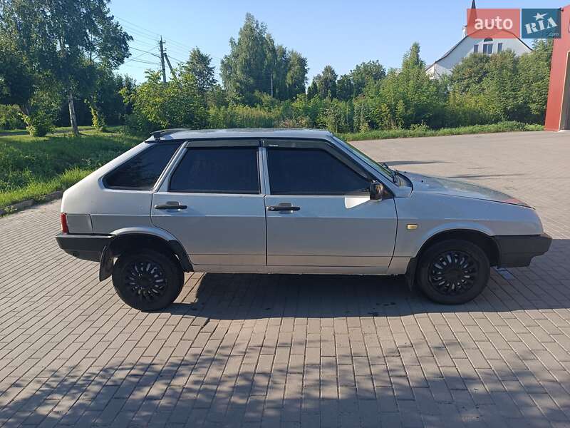 Хэтчбек ВАЗ / Lada 2109 1995 в Староконстантинове фото 2 Хэтчбек ВАЗ / Lada 2109 1995 в Староконстантинове