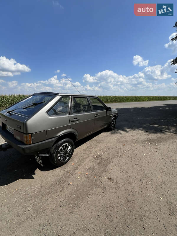 Хэтчбек ВАЗ / Lada 2109 1995 в Гайвороне