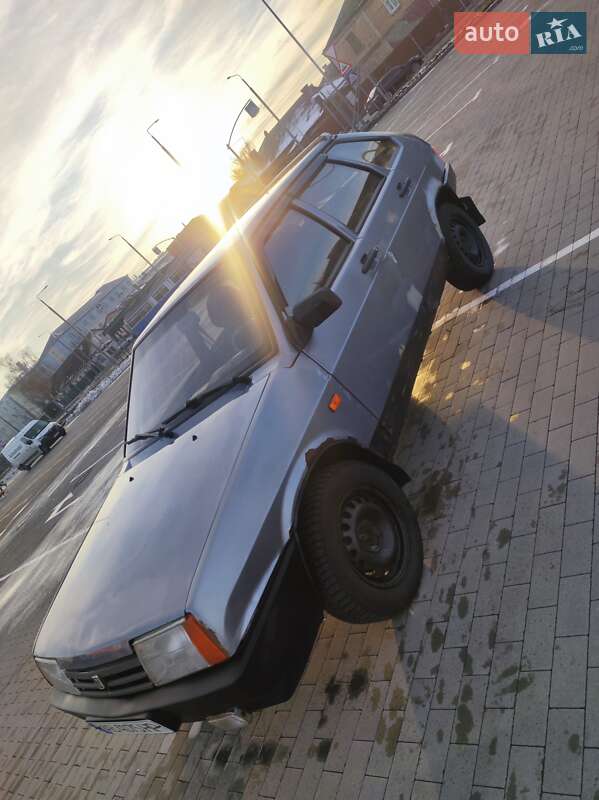 Хэтчбек ВАЗ / Lada 2109 2006 в Виннице
