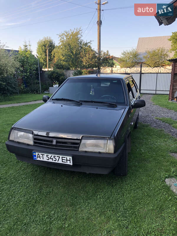 Хэтчбек ВАЗ / Lada 2109 2002 в Коломые