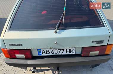 Хэтчбек ВАЗ 2109 2003 в 