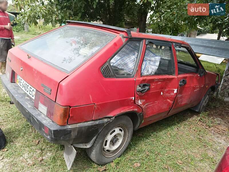 Хэтчбек ВАЗ / Lada 2109 1990 в Катюжанке