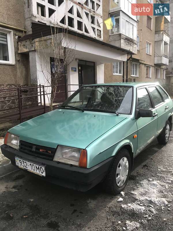 Хэтчбек ВАЗ 2109 2004 в 