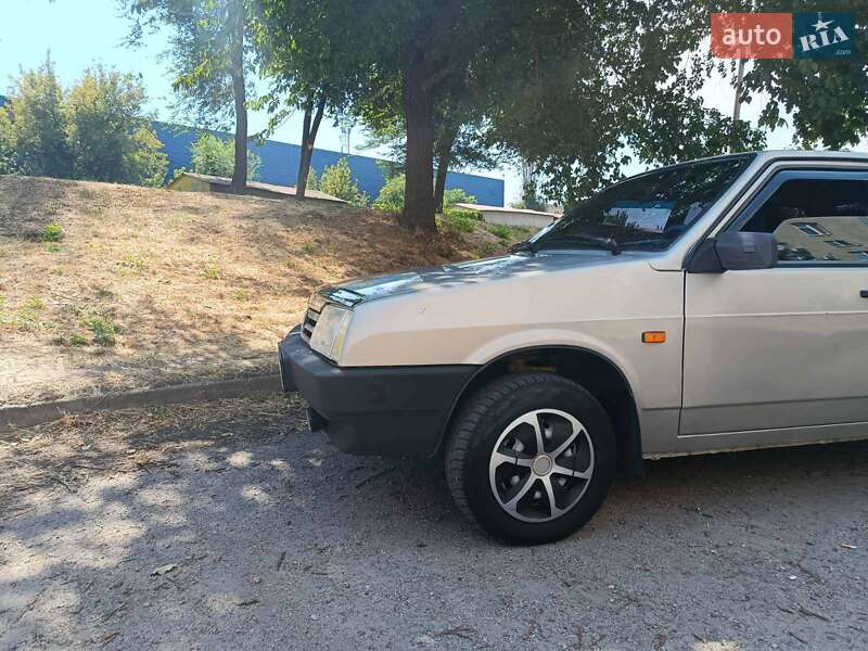 Хэтчбек ВАЗ / Lada 2109 2006 в Запорожье фото 3 Хэтчбек ВАЗ / Lada 2109 2006 в Запорожье