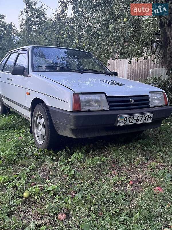 Хэтчбек ВАЗ 2109 1999 в 