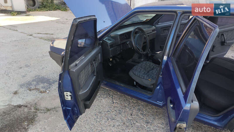 Хетчбек ВАЗ / Lada 2109 2002 в Миколаєві