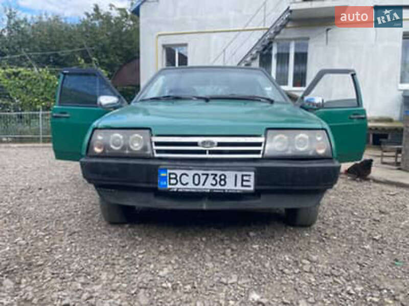 Хэтчбек ВАЗ 2109 2002 в 